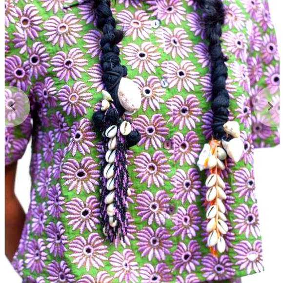 Rare abacaxi Banana eyelet top - Picture 2 of 9